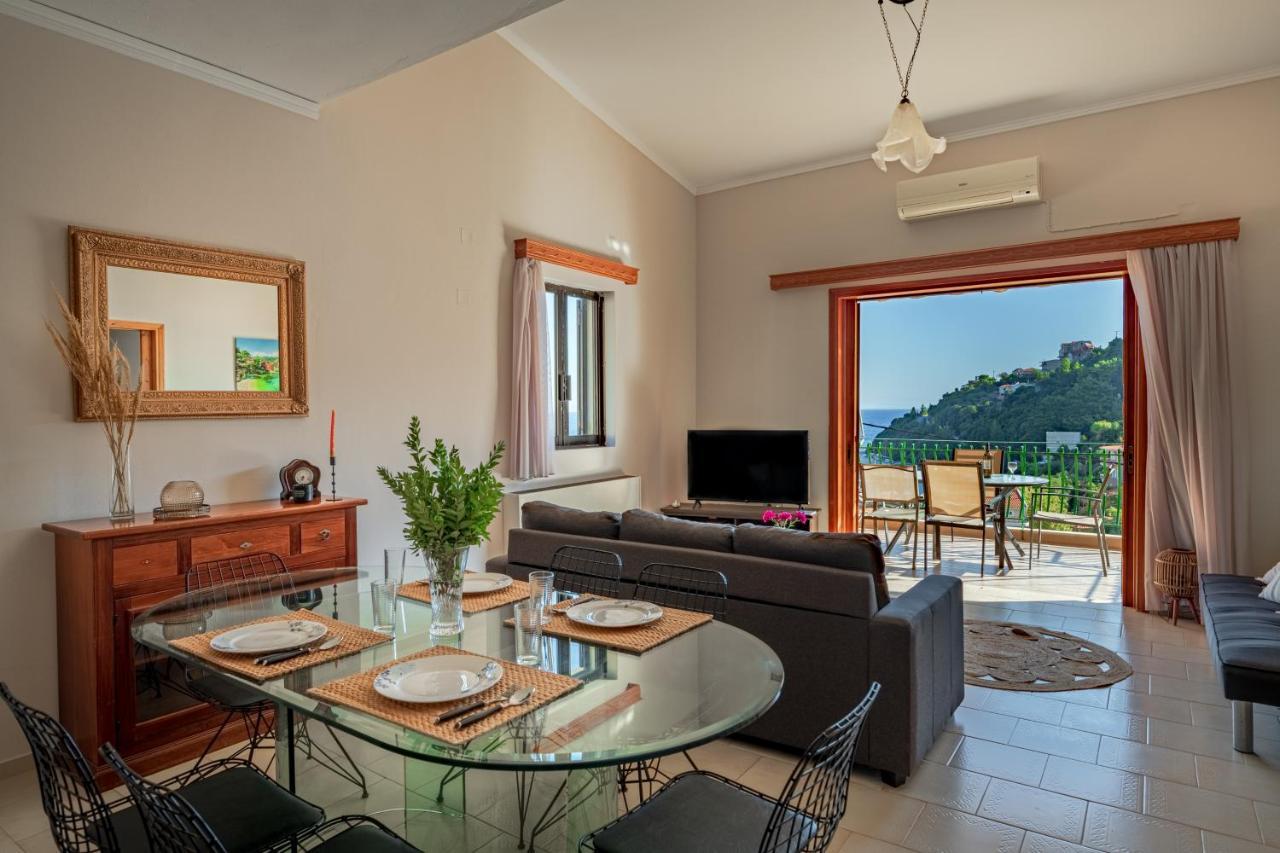 Golden Flower'S Apartment Порос Экстерьер фото